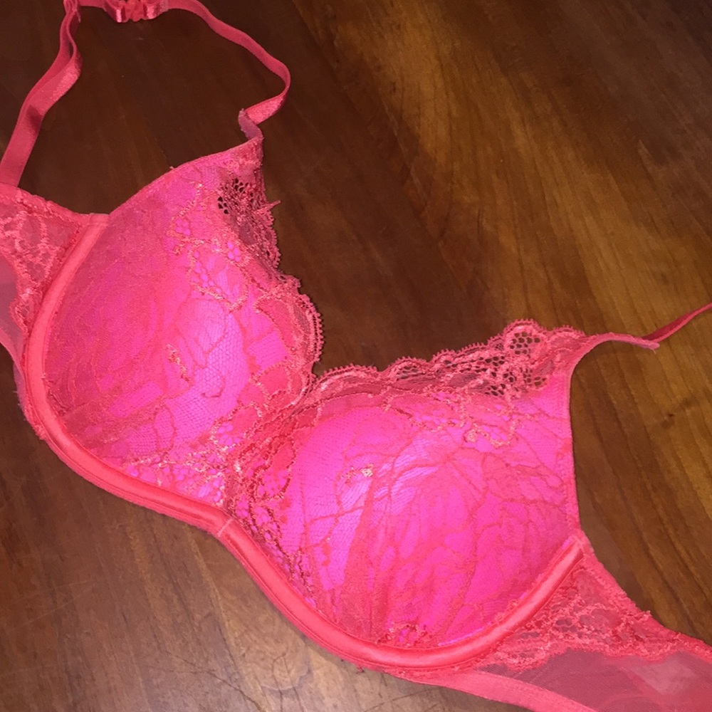 VS lace bra